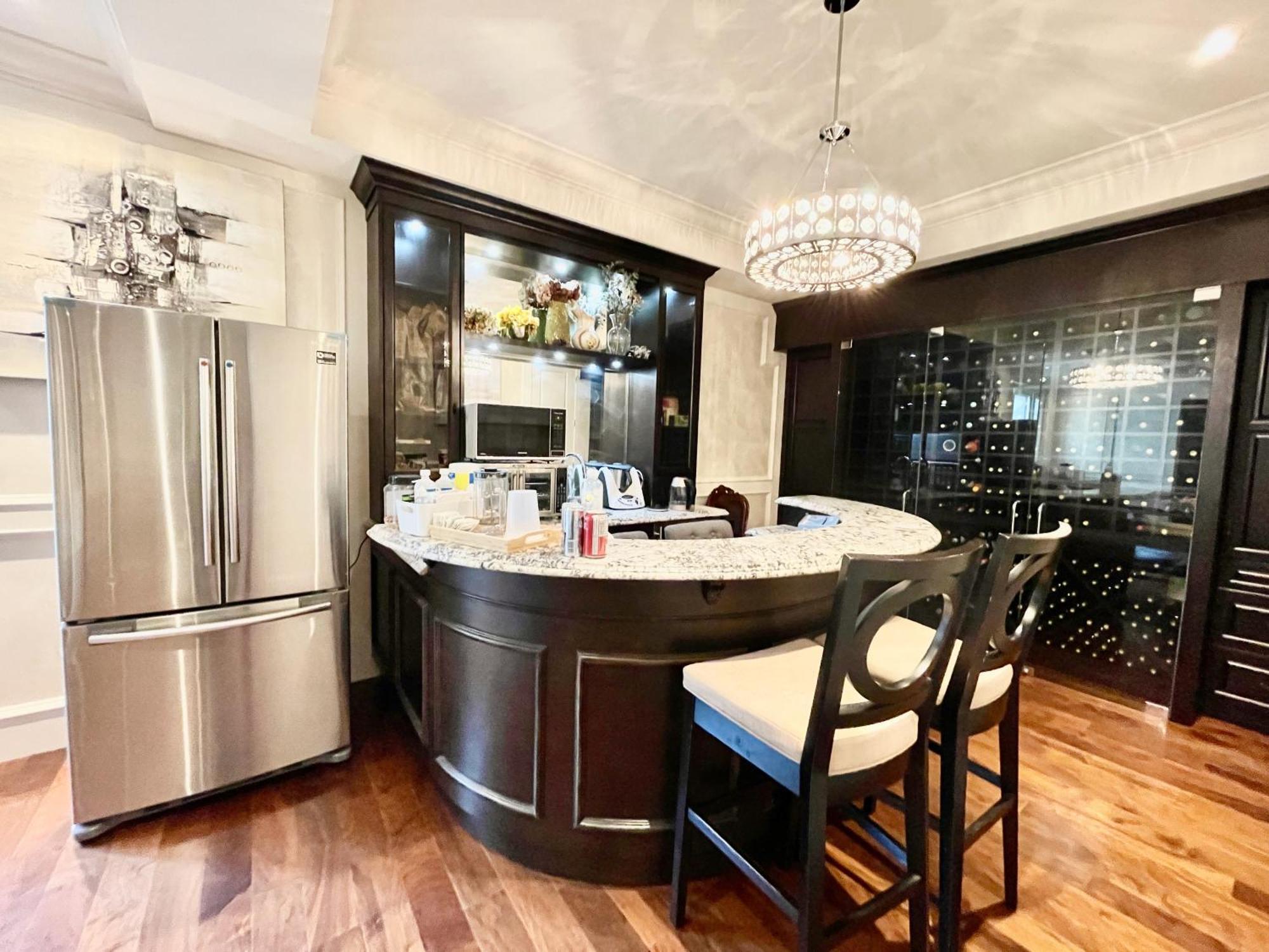 Vancouver Luxury Guesthouse ภายนอก รูปภาพ